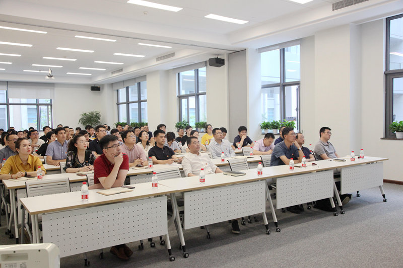 浙农控股集团本级支部集体学习民法典 营造尊法守法企业氛围