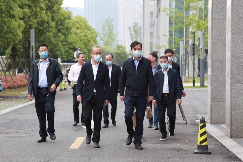 省供销社党委书记陈利江调研浙农控股集团
