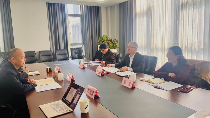 省供销社党委委员、理事会副主任董益彪带队到浙江农合集团调研